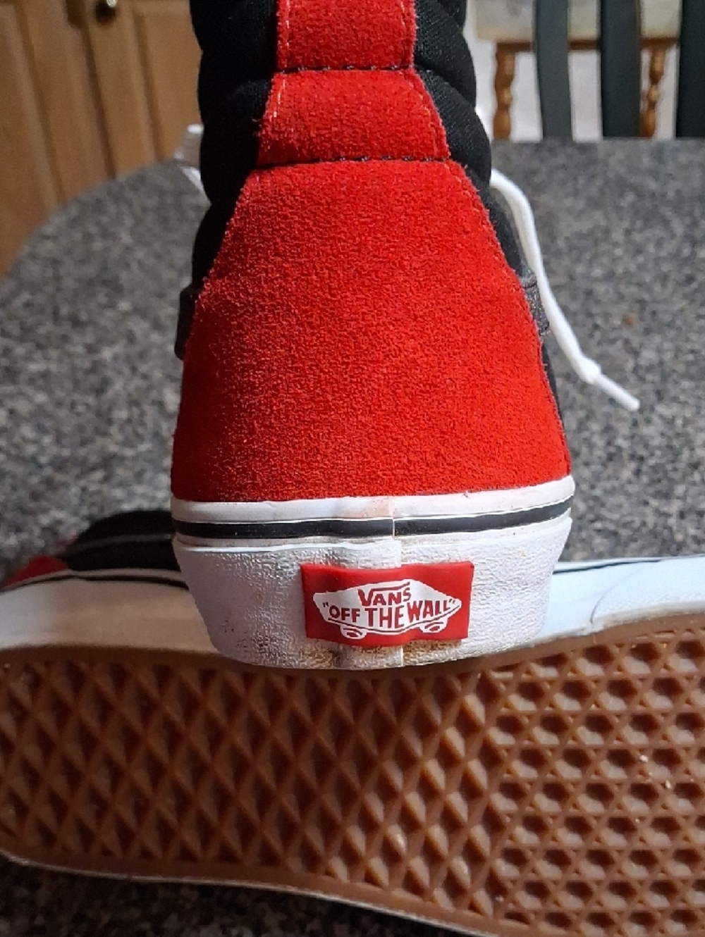 Vans white and black Skateboard Sneaker with red logo Mens 8.5 Womans 10 - Picture 6 of 10
